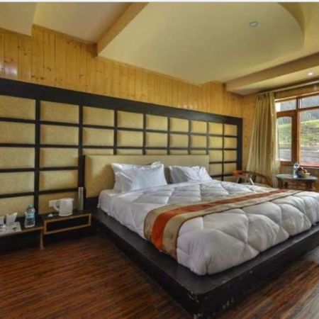 Hotel Sheen Srinagar  Ngoại thất bức ảnh