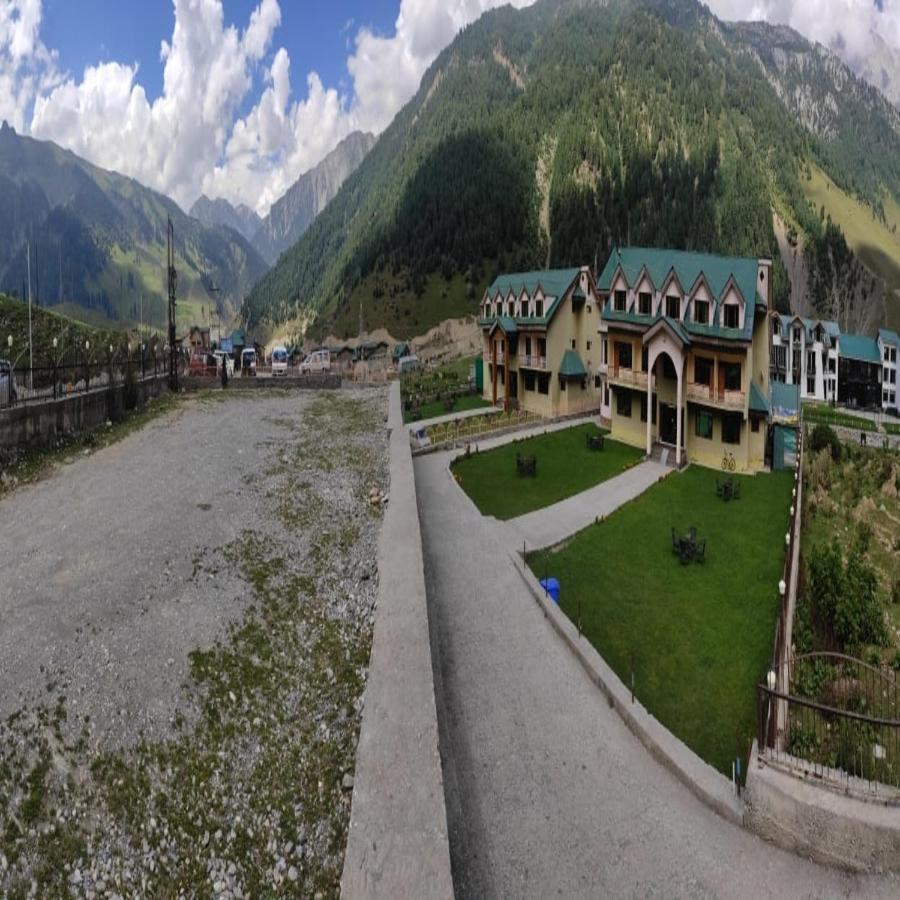 Hotel Sheen Srinagar  Ngoại thất bức ảnh
